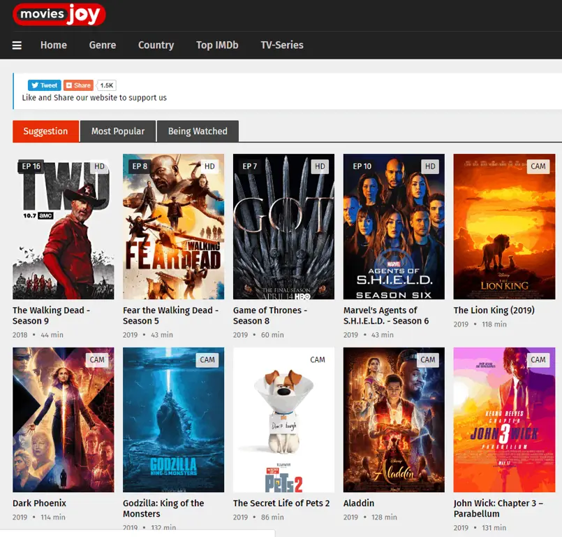 Menonton Film Online dengan Aman Gambar orang menonton film online dengan aman